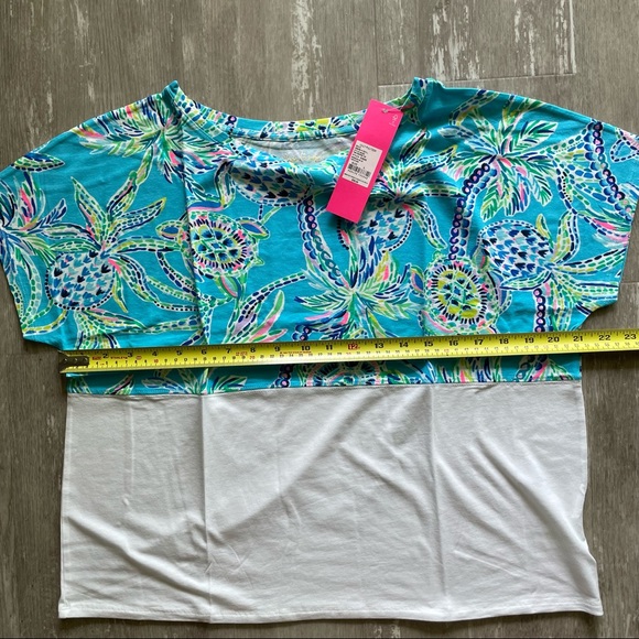 Lilly Pulitzer Finn Cropped Short Sleeve Top - Bermuda Blue Turtle Szn - Picture 6 of 7